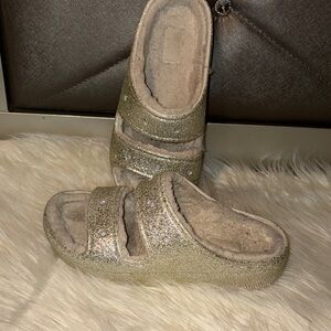 CROCS Gold Glitter Plush Slides